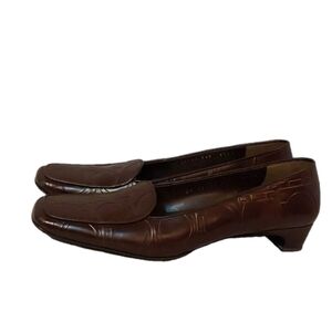 SALVATORE FERRAGAMO DO21124 F3O BROWN  WOMEN'S SHOES SIZE 8.5A
